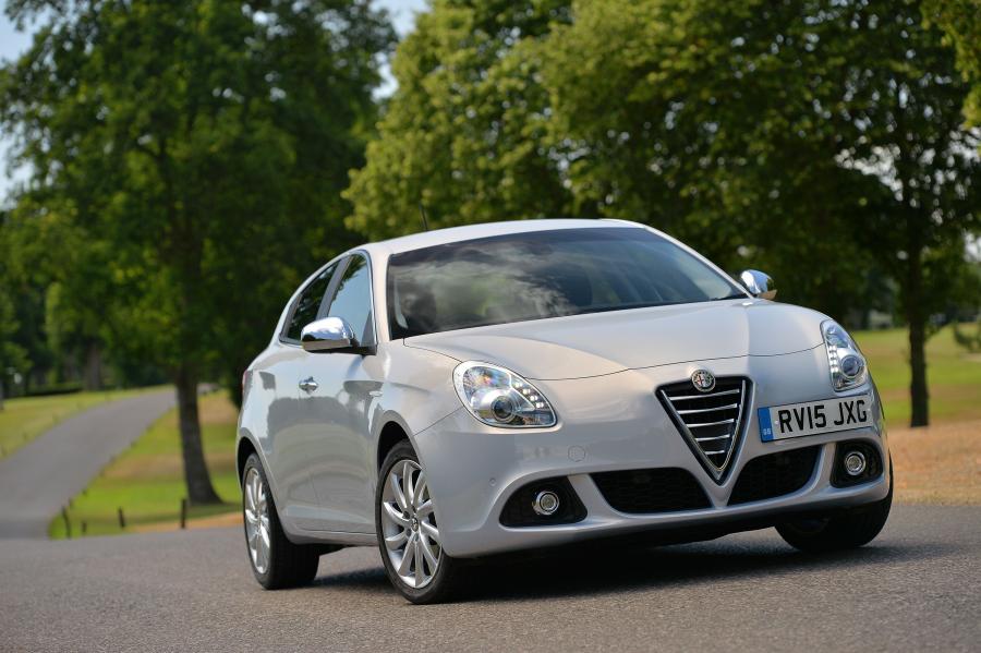  Alfa Romeo Giulietta (940) 2014 года  (UK) (фото 9 из 54)